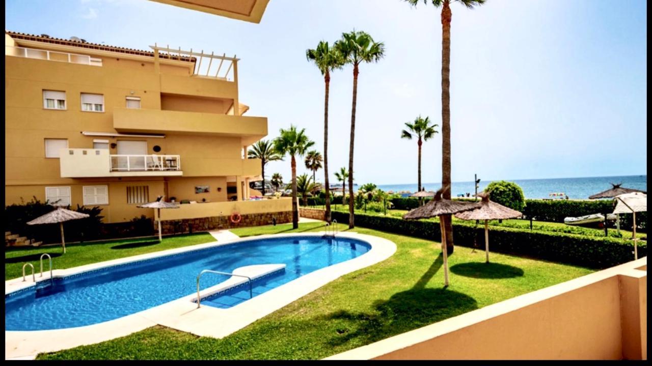 Beachfront Apartment In La Cala De Mijas Esterno foto