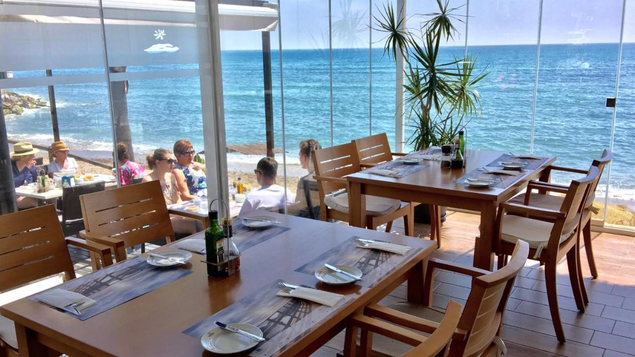 Beachfront Apartment In La Cala De Mijas Esterno foto