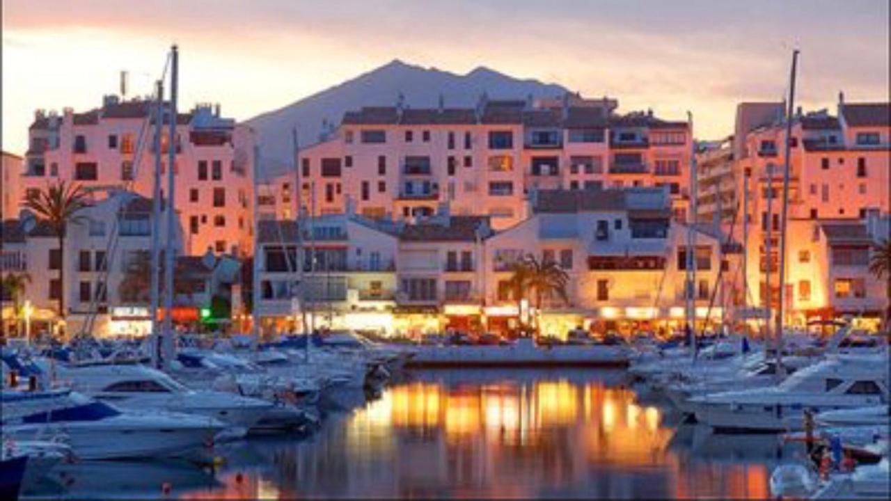 Beachfront Apartment In La Cala De Mijas Esterno foto